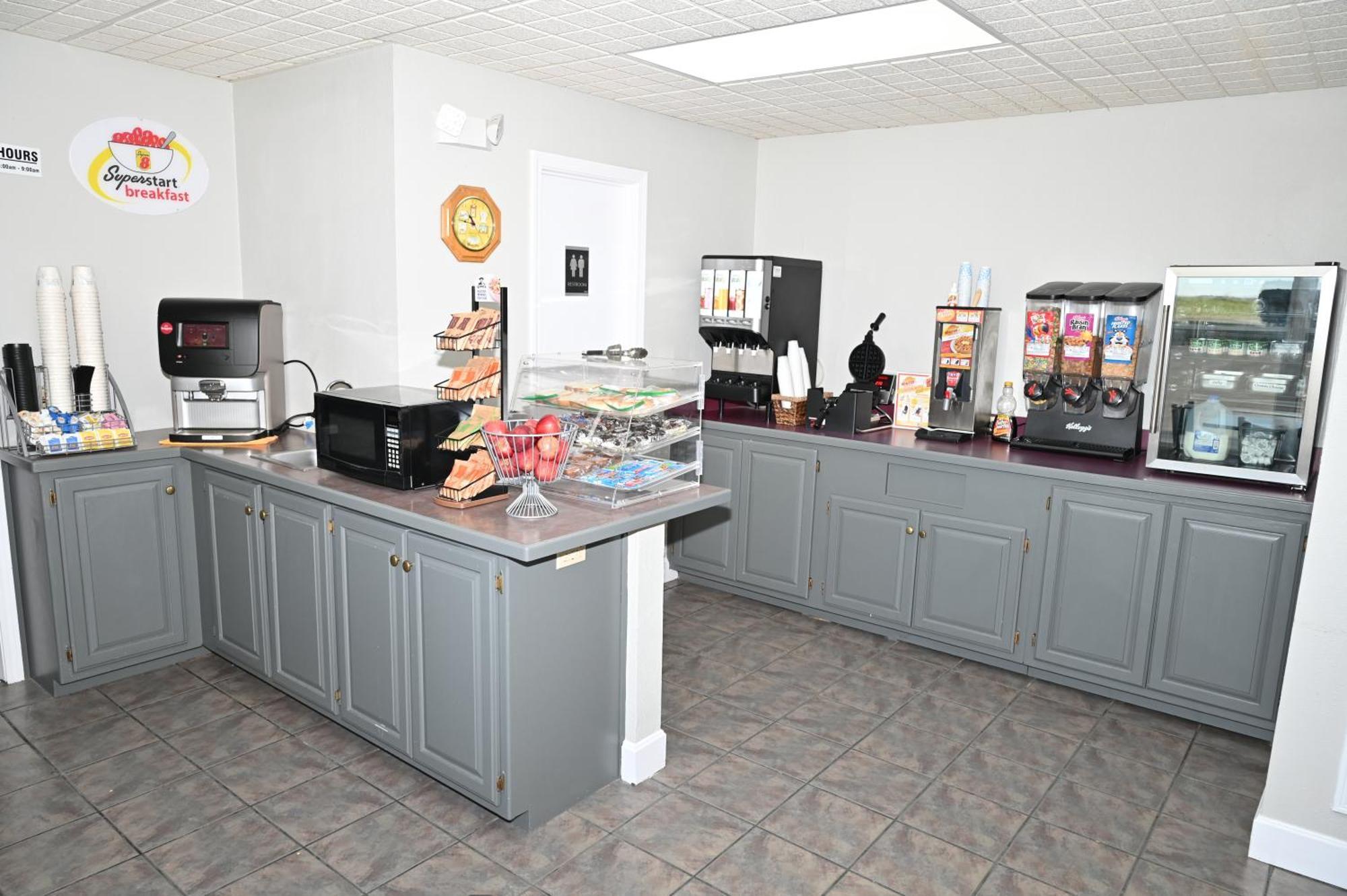Super 8 By Wyndham Higginsville Ngoại thất bức ảnh